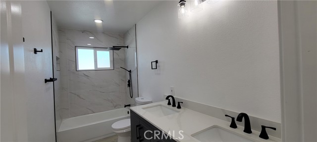Detail Gallery Image 8 of 19 For 3355 Debbie Ln, Riverside,  CA 92501 - 4 Beds | 2 Baths