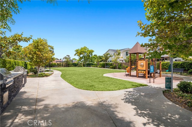 419 Aura Drive, Costa Mesa CA: https://media.crmls.org/medias/052ebb41-cb41-4c3b-bc8f-a4315d77fdcd.jpg