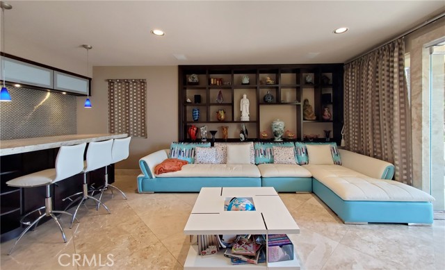 34 Sunset Cove, Newport Coast CA: https://media.crmls.org/medias/052f8061-3103-44b8-a608-e0110ecc4225.jpg