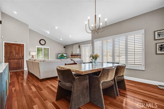 1 Deerwood W, Irvine CA: https://media.crmls.org/medias/052fd847-1521-4792-ad53-bd0457a5d27d.jpg