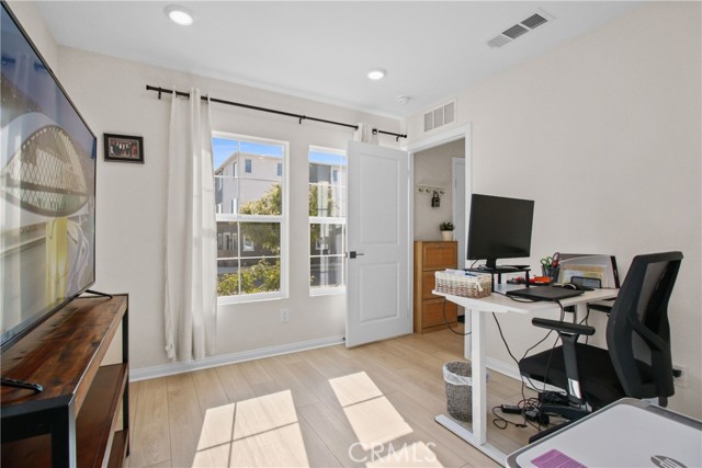 27656 S Faircliff Drive, San Pedro CA: https://media.crmls.org/medias/05310539-29c1-4443-9720-97eecaa3ffd9.jpg