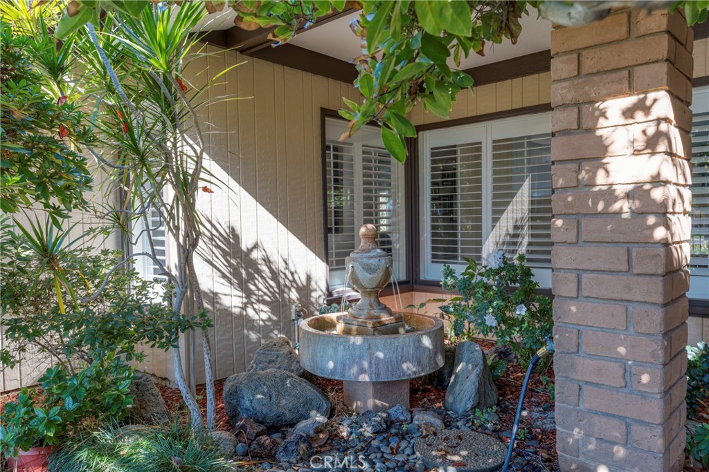 MLS #OC25261048 image #9