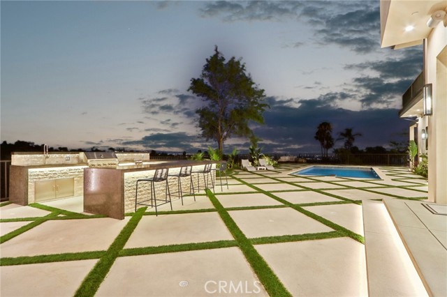 18200 Sheffield Lane, Porter Ranch CA: https://media.crmls.org/medias/0531b4cd-0b37-4af9-a292-56122632945f.jpg