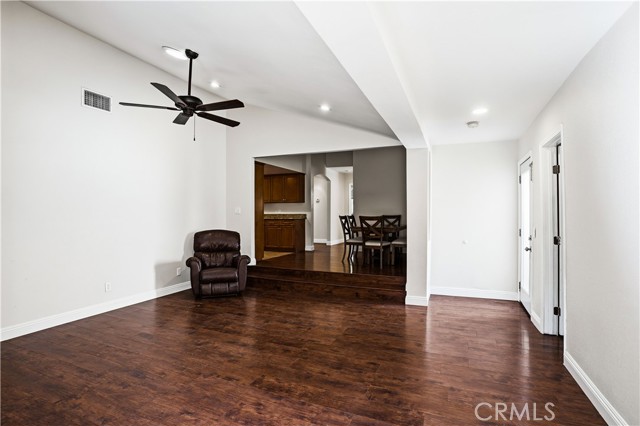 Detail Gallery Image 30 of 56 For 29870 White Sail, Canyon Lake,  CA 92587 - 4 Beds | 2 Baths