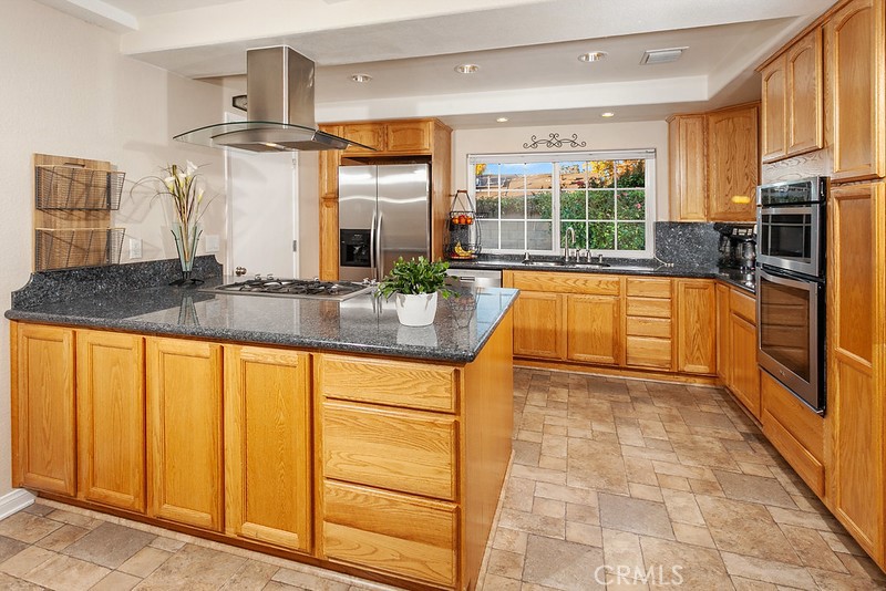 MLS #SR25272626 image #2