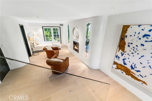 1782 Viewmont Drive, Los Angeles CA: https://media.crmls.org/medias/053282bc-4f4e-4c1e-af82-ce614c3c94ba.jpg