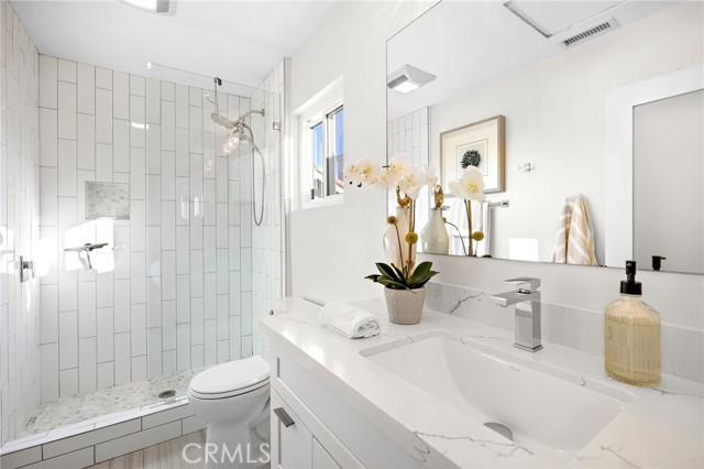 27 Palm Beach Court, Dana Point CA: https://media.crmls.org/medias/053332f5-17b9-40a0-a837-b486639ed39c.jpg