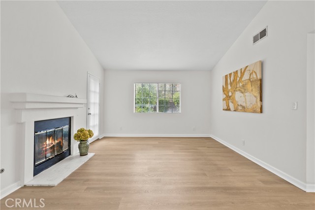 Detail Gallery Image 9 of 40 For 4337 Willow Glen St, Calabasas,  CA 91302 - 3 Beds | 3 Baths