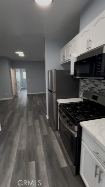 Detail Gallery Image 3 of 17 For 1032 S Normandie Ave #202,  Los Angeles,  CA 90006 - 2 Beds | 1 Baths