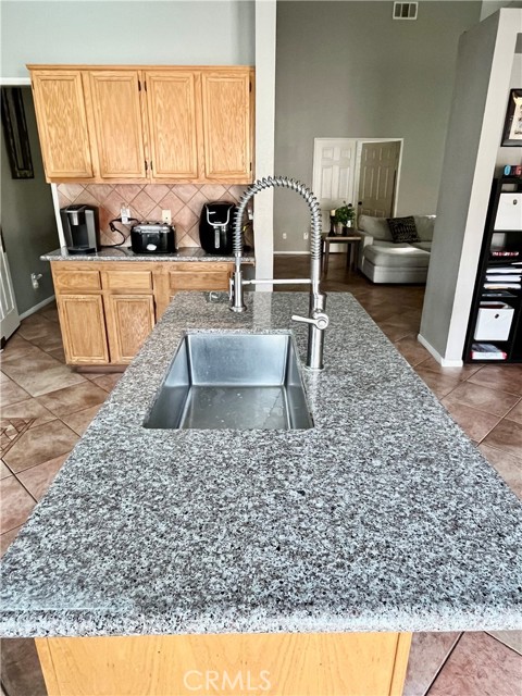 Detail Gallery Image 4 of 9 For 5646 Charlene Ct, San Bernardino,  CA 92407 - 4 Beds | 2 Baths