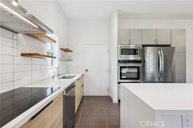 6950 Beckett Street, Tujunga CA: https://media.crmls.org/medias/05343601-6016-4f41-8d58-e04ed59eb225.jpg