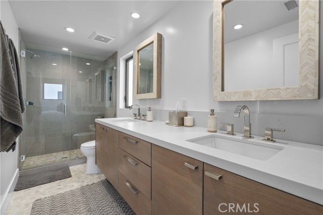 112 30th Street, Newport Beach CA: https://media.crmls.org/medias/053485e2-9fba-41a2-96ba-f84d33dc4251.jpg