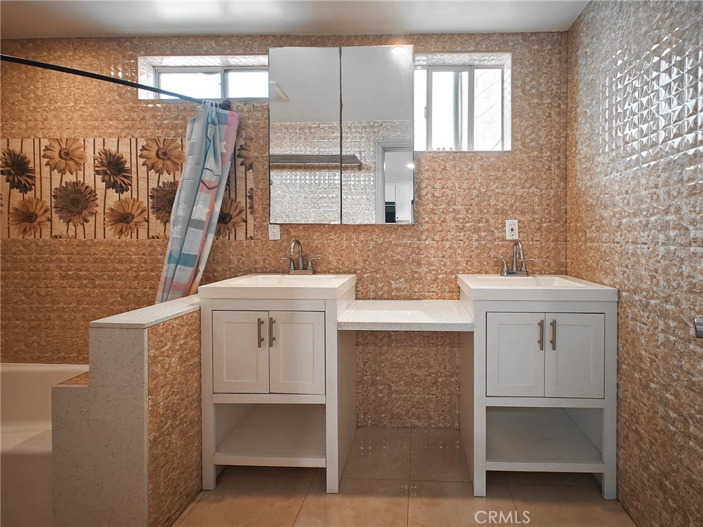 https://media.crmls.org/medias/05355567-9412-4677-9176-689852b73c6f.jpg?preset=X-Large