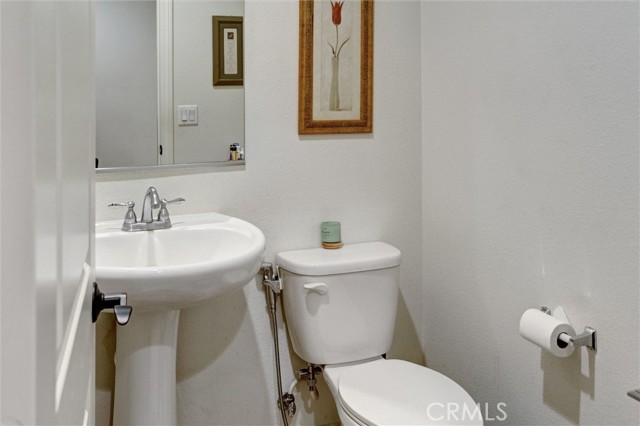 Detail Gallery Image 7 of 28 For 34899 Windwood Glen Ln, Murrieta,  CA 92563 - 4 Beds | 2/1 Baths