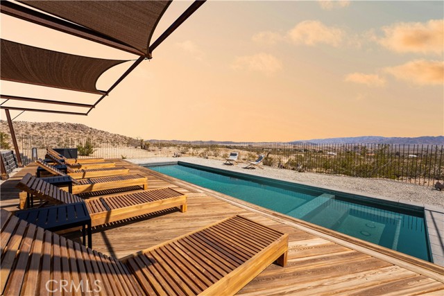 62176 Highland View Drive, Joshua Tree CA: https://media.crmls.org/medias/0535d0cb-5762-409c-88d9-43729ceee9c4.jpg
