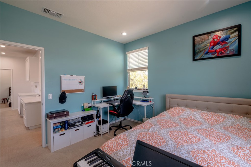 https://media.crmls.org/medias/0535d421-11d2-420b-b888-3c6b69cf3415.jpg?preset=X-Large