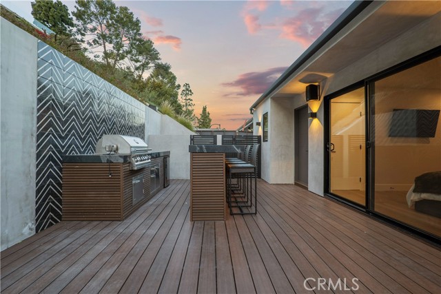 Detail Gallery Image 27 of 30 For 2369 Jupiter Dr, Los Angeles,  CA 90046 - 4 Beds | 4 Baths