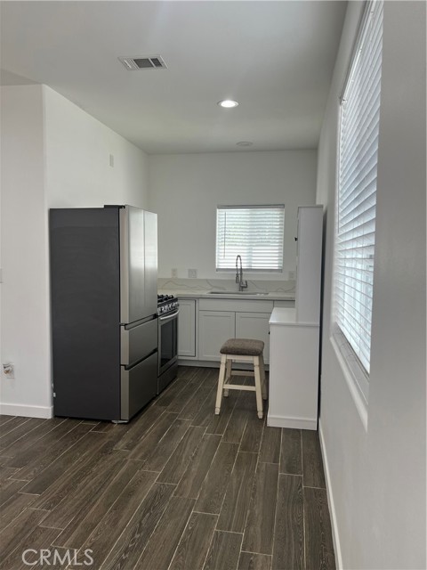 Detail Gallery Image 7 of 15 For 2357 Ellen St, Colton,  CA 92324 - 2 Beds | 1 Baths