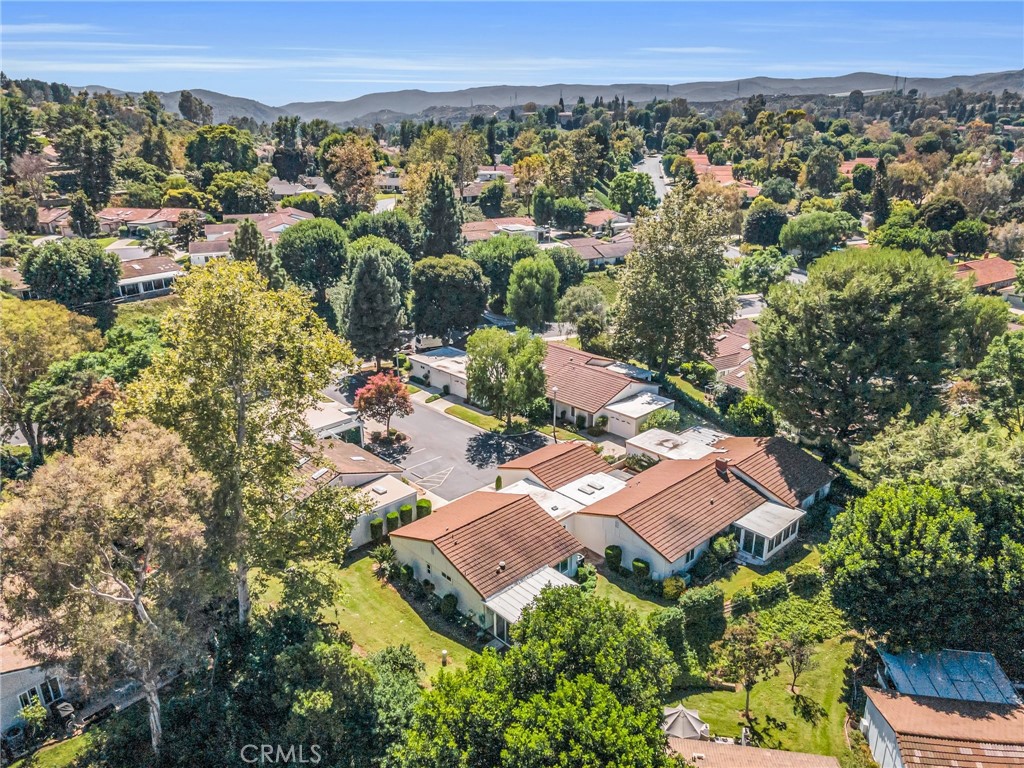 https://media.crmls.org/medias/0536dc81-2a00-4a16-b9f8-3b27ad5c16d8.jpg?preset=X-Large