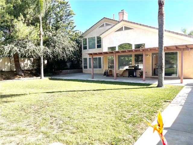 Detail Gallery Image 19 of 25 For 2371 Moonridge Cir, Corona,  CA 92879 - 5 Beds | 2/1 Baths