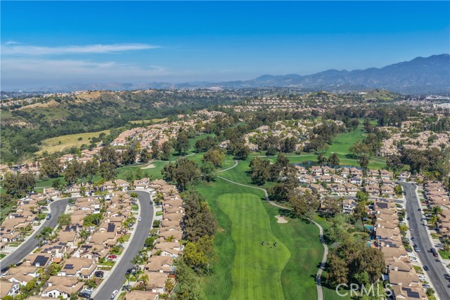 Detail Gallery Image 15 of 55 For 34 Reata, Rancho Santa Margarita,  CA 92688 - 4 Beds | 2/1 Baths