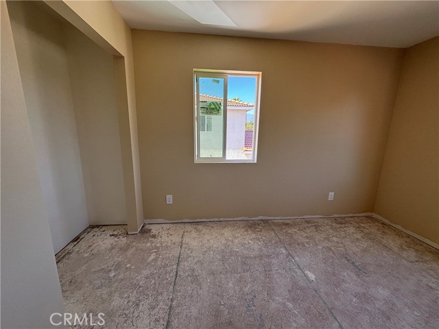 Detail Gallery Image 8 of 11 For 556 N Marvin Dr, San Bernardino,  CA 92410 - 4 Beds | 2/1 Baths