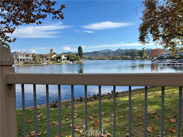 Front Image Thumbnail for CROC26087824