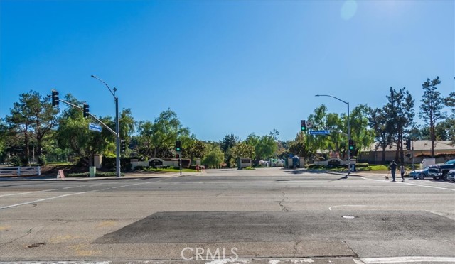 Detail Gallery Image 49 of 55 For 1320 Vista Grande #30,  Fullerton,  CA 92835 - 3 Beds | 2/1 Baths