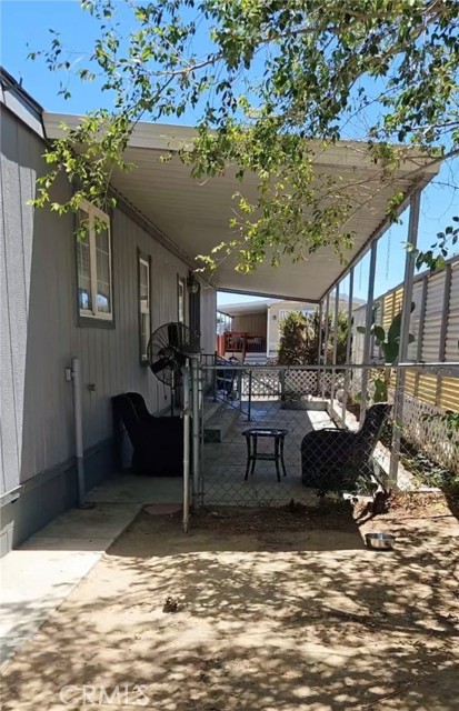 20683 Waalew Road, Apple Valley CA: https://media.crmls.org/medias/053965b9-be5c-457b-8ea8-2a7997887603.jpg
