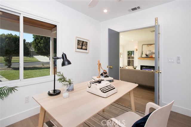 5126 Chesley Avenue, Los Angeles CA: https://media.crmls.org/medias/053a12a5-e22a-49b0-a73c-f06aff6a320c.jpg