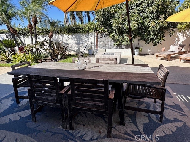 Detail Gallery Image 3 of 19 For 8091 Valencia Dr, Huntington Beach,  CA 92647 - 3 Beds | 2 Baths