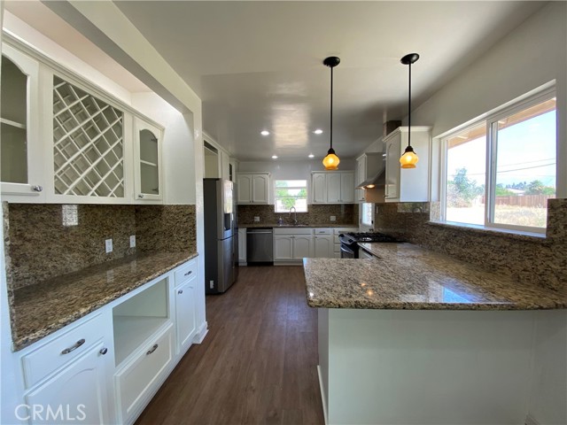 Detail Gallery Image 2 of 17 For 1479 N Alice Ave, Rialto,  CA 92376 - 3 Beds | 2 Baths