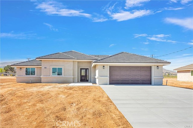 Detail Gallery Image 1 of 41 For 22562 Houston St, Apple Valley,  CA 92308 - 4 Beds | 2 Baths