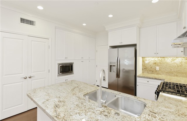 Detail Gallery Image 6 of 34 For 89 Mayfair, Irvine,  CA 92620 - 1 Beds | 1/1 Baths