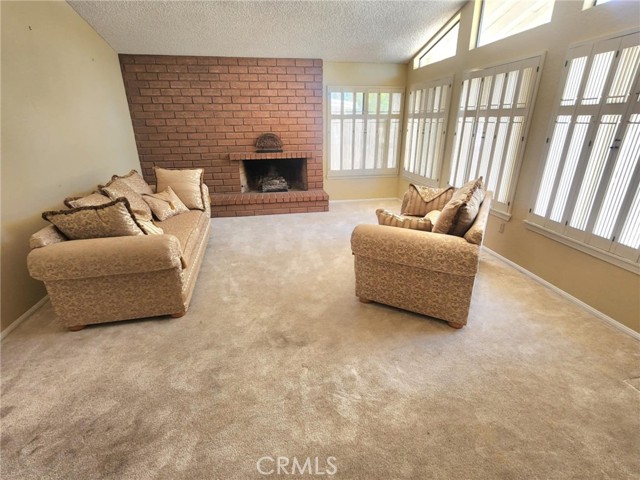 450 Fairway Drive, Palmdale CA: https://media.crmls.org/medias/053cf59c-4cc3-4c07-b7b3-795be130a4b9.jpg