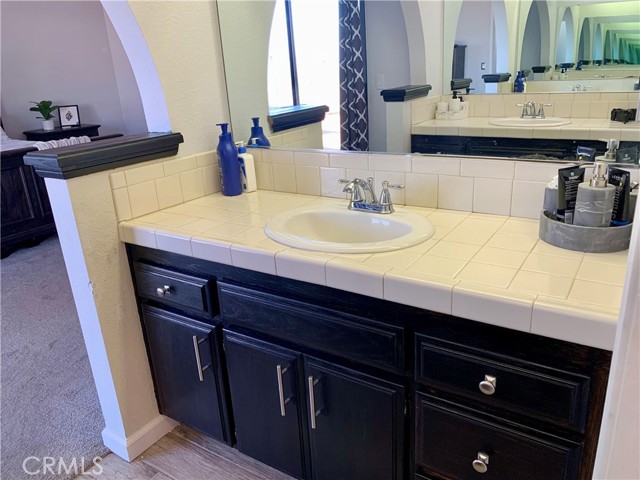 Image 23 of 31 For 14380 Moonridge Drive