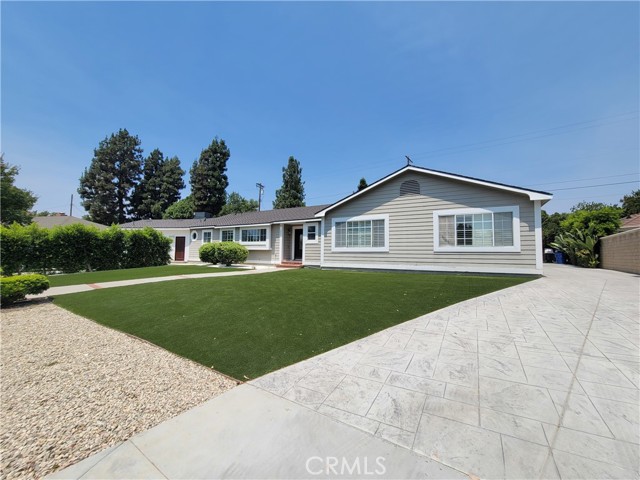 18001 Osborne Street, Sherwood Forest CA: https://media.crmls.org/medias/053d4be0-b347-4f15-85ec-ffbf3e09b340.jpg