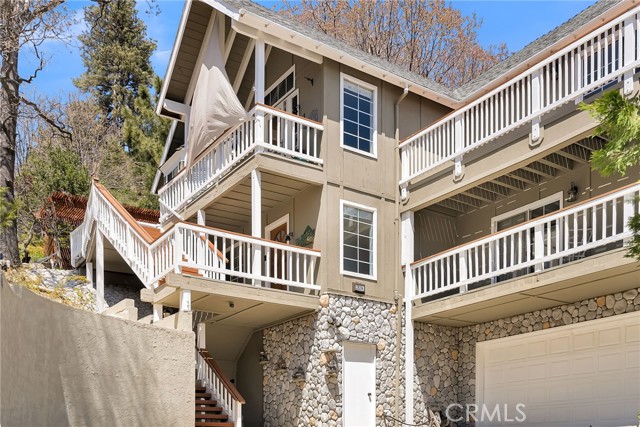 Detail Gallery Image 4 of 52 For 28194 Grenoble Ln, Lake Arrowhead,  CA 92352 - 3 Beds | 2/1 Baths