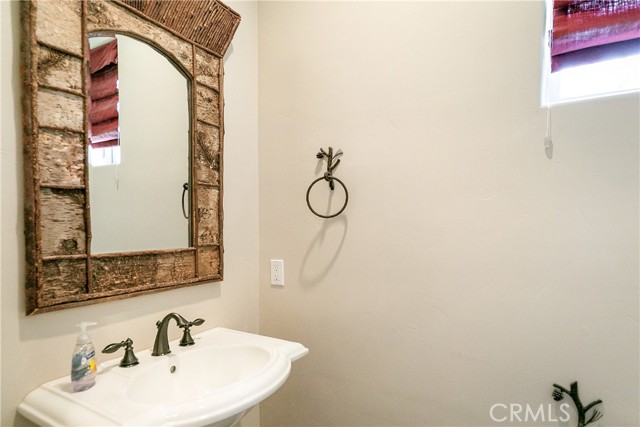 Detail Gallery Image 36 of 40 For 27692 Caribou Dr, Lake Arrowhead,  CA 92352 - 4 Beds | 2/1 Baths