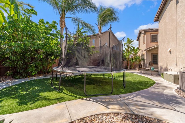 14131 Apple Grove Court, Eastvale CA: https://media.crmls.org/medias/053dc2aa-ced0-47a3-a973-0534c090f8a7.jpg