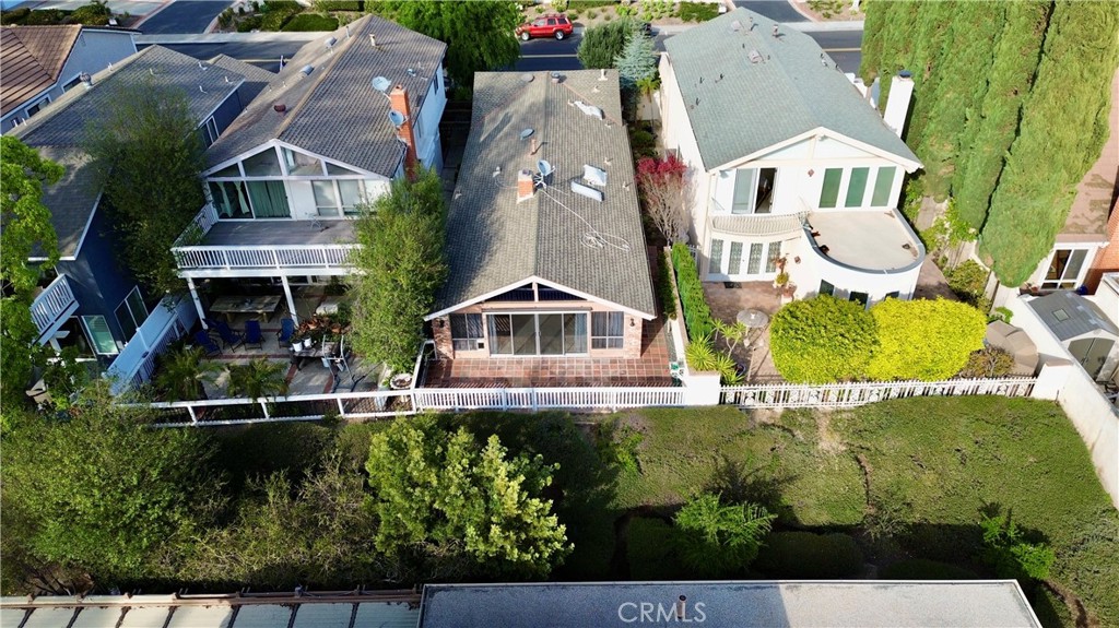 053e3103 D2f0 4ba3 B3ac C9bdb83e6502