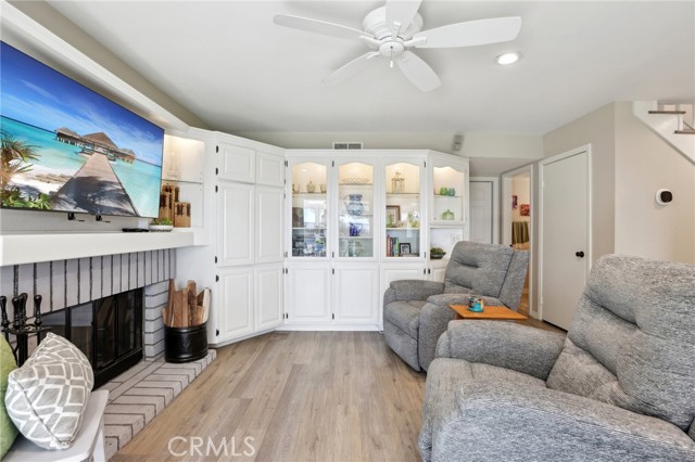 Detail Gallery Image 13 of 47 For 27959 Palmetto Ridge Dr, Valencia,  CA 91354 - 4 Beds | 2/1 Baths