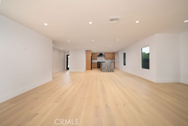 10828 Hasty Avenue, Downey CA: https://media.crmls.org/medias/053f468c-e8da-4aae-8b6f-0278782df11c.jpg