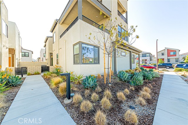 27505 Illumination Court, Valencia CA: https://media.crmls.org/medias/0540c210-2d7c-431c-9376-93eb859c9e18.jpg