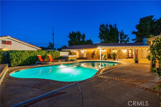 Detail Gallery Image 13 of 69 For 40809 20th St, Palmdale,  CA 93551 - 5 Beds | 2/1 Baths