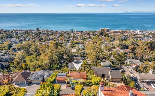 802 Rembrandt Drive, Laguna Beach CA: https://media.crmls.org/medias/05427319-3e55-46e3-9e69-446937578af8.jpg