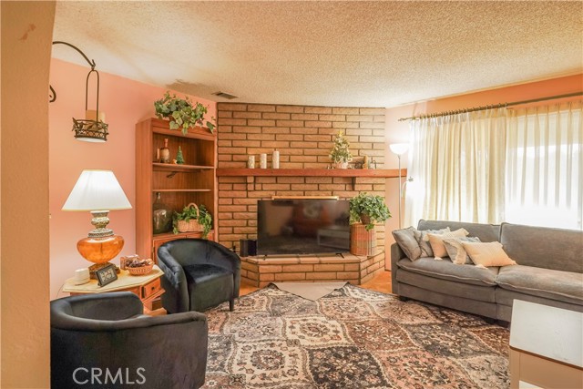 Detail Gallery Image 9 of 42 For 27407 Azurite, Barstow,  CA 92311 - 3 Beds | 2 Baths