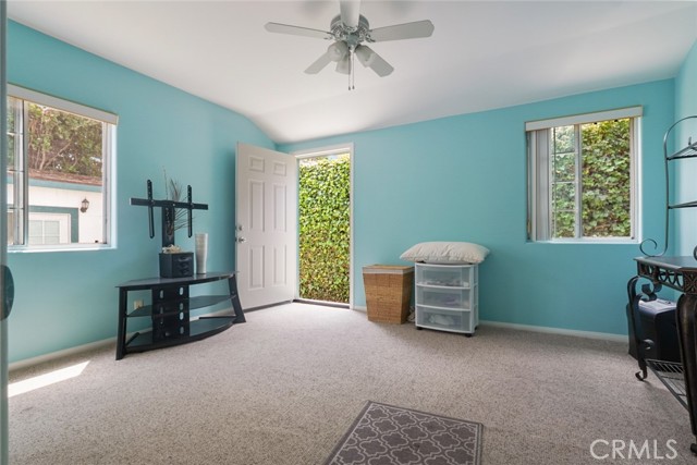 6648 Gaviota Avenue, Van Nuys CA: https://media.crmls.org/medias/05432550-403a-403b-9ddf-164f4ddb104c.jpg