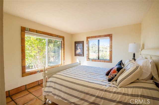 Detail Gallery Image 17 of 74 For 135 Loma Metisse Rd, Malibu,  CA 90265 - 5 Beds | 3/1 Baths