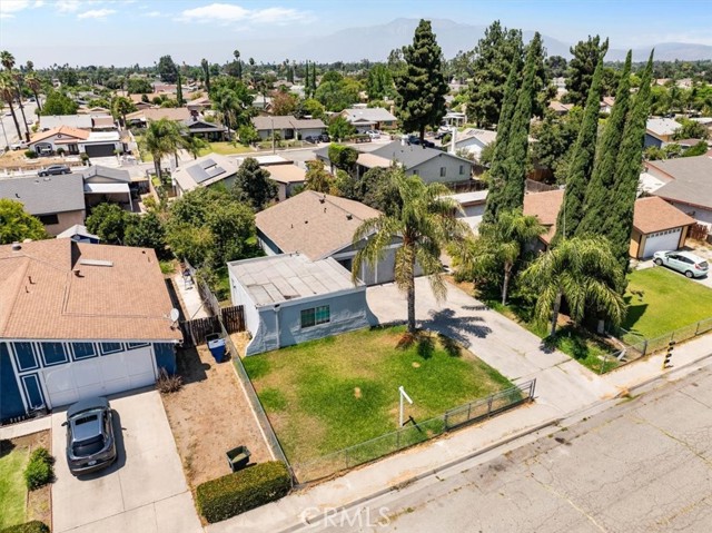 544 N Loretta Street, Rialto CA: https://media.crmls.org/medias/0543a995-d777-4ead-b38e-19f006f4c120.jpg